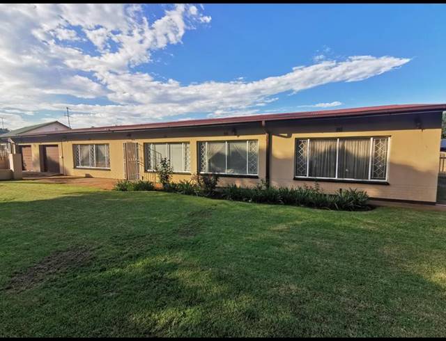 4 BEDROOM HOUSE FOR SALE IN MEYERTON CENTRAL